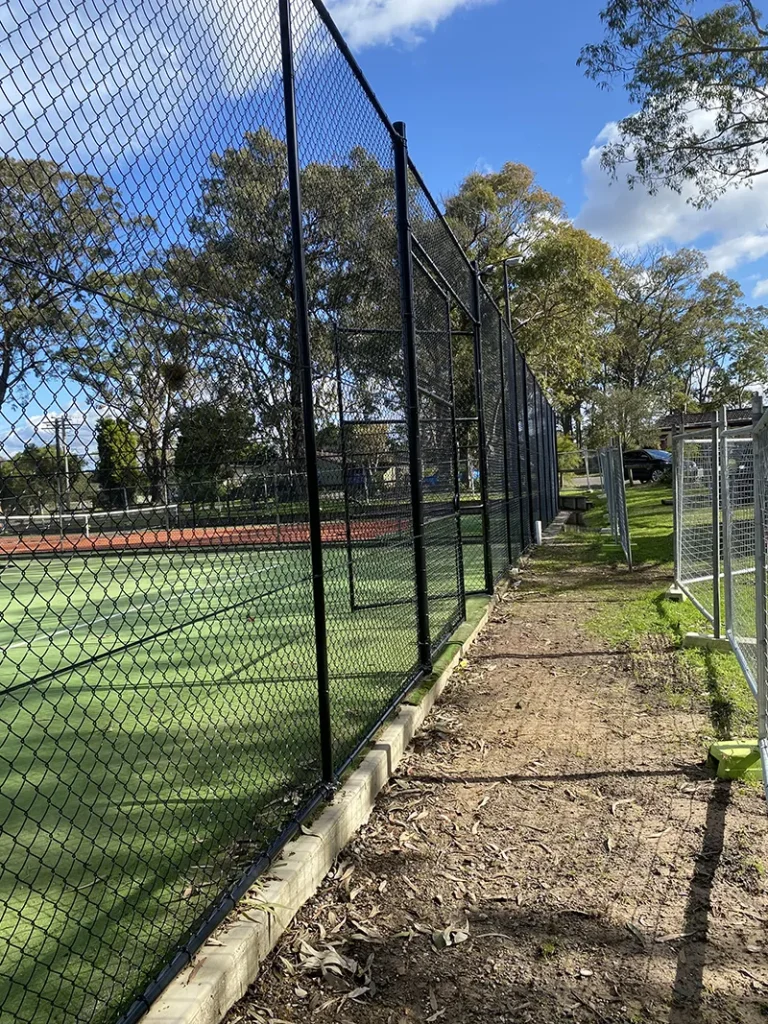charmhaven tennis club commercial fencing (1)