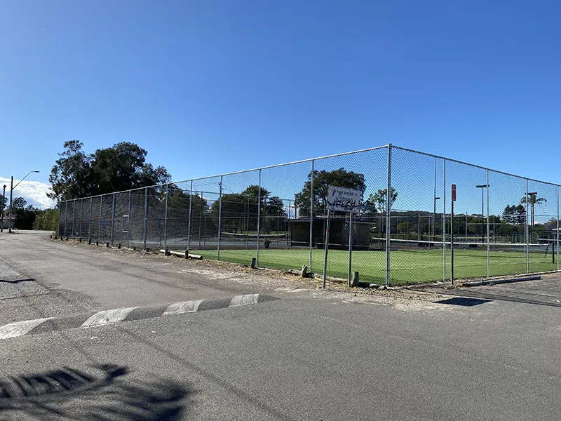 woy woy tennis club commercial fencing (1)